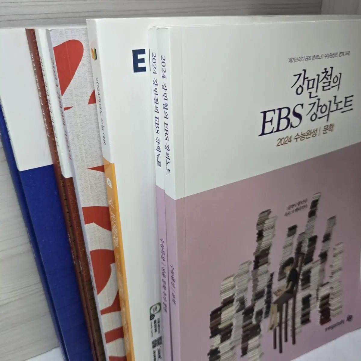 8권 다합친 가격 / 강기분 /강민철의기출분석/EBS 강의노트/수능완성